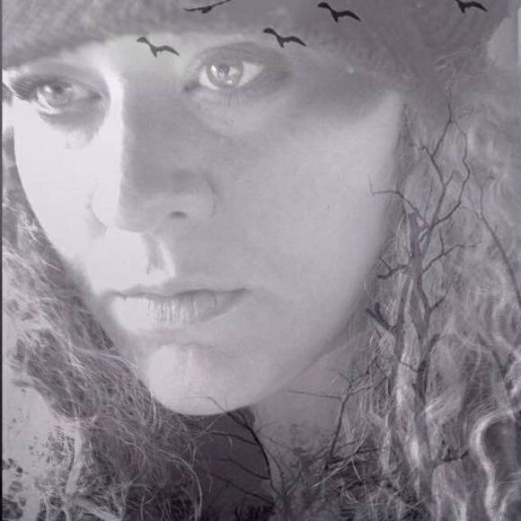 Meet your Posher, Alicia - Picture 1 of 1